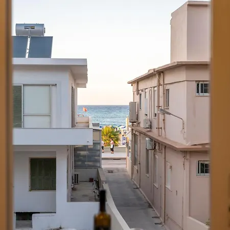 Upper Samitos Apartment